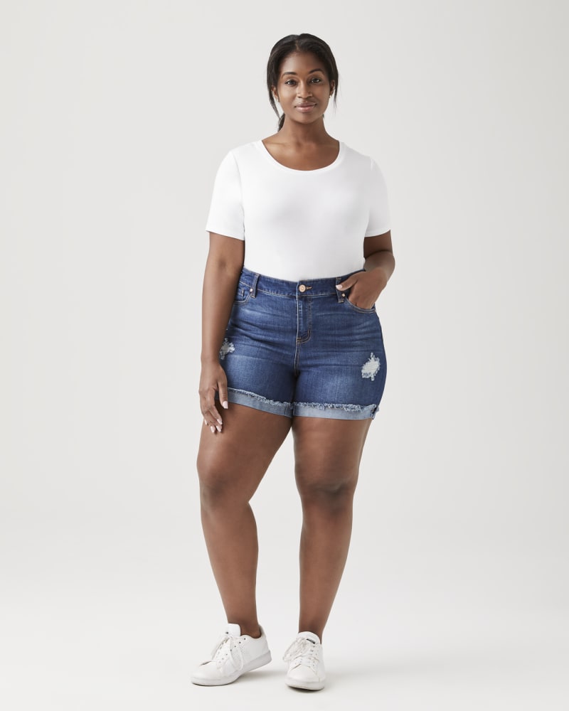 Plus size model with pear body shape wearing Sullivan Rolled Short by Celebrity Pink | Dia&Co | dia_product_style_image_id:158954